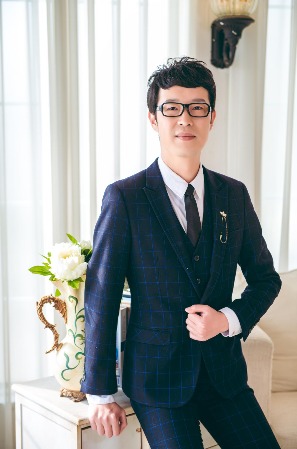李梁 李梁